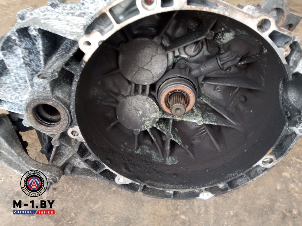 КПП механическая (МКПП) Volvo V50 1 поколение (2004 - 2007), 2.0 л., дизель, 6M5R7002CA - фото №1