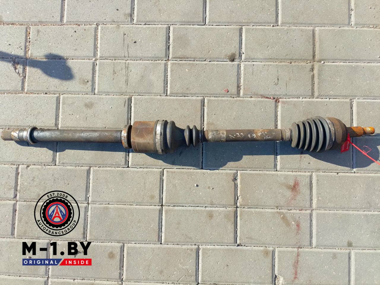 полуось передняя правая (приводной вал, ШРУС) Renault Megane 2 поколение (2002 - 2006), 1.9 л., дизель, 8200198015 - фото №1