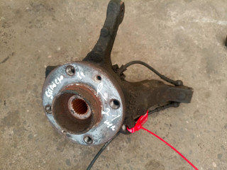 ступица передняя правая Renault Sandero 1 поколение (2009 - 2014), 1.4 л., бензин