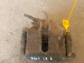 суппорт передний правый Renault Scenic 1 поколение [рестайлинг] (1999 - 2003), 1.9 л., дизель