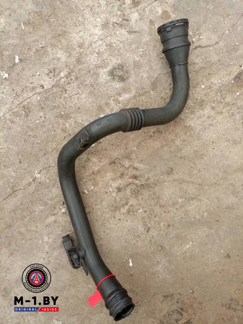 патрубок интеркулера Renault Megane 3 поколение (2008 - 2014), 1.5 л., дизель, 8200981497 - фото №1