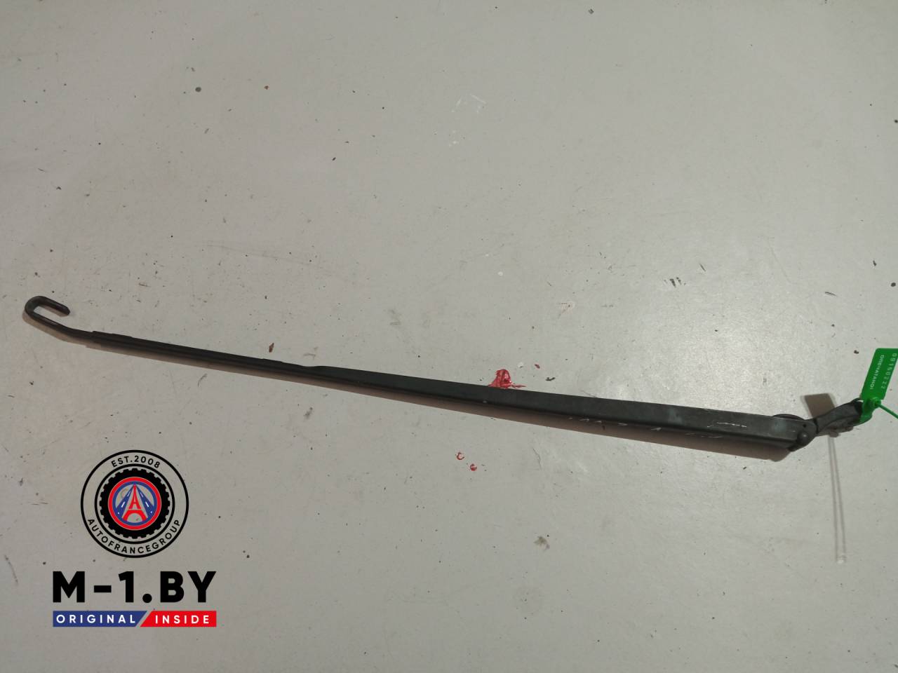 щеткодержатель (поводок стеклоочистителя, дворник) Renault Laguna 2 поколение (2001 - 2005) - фото №1
