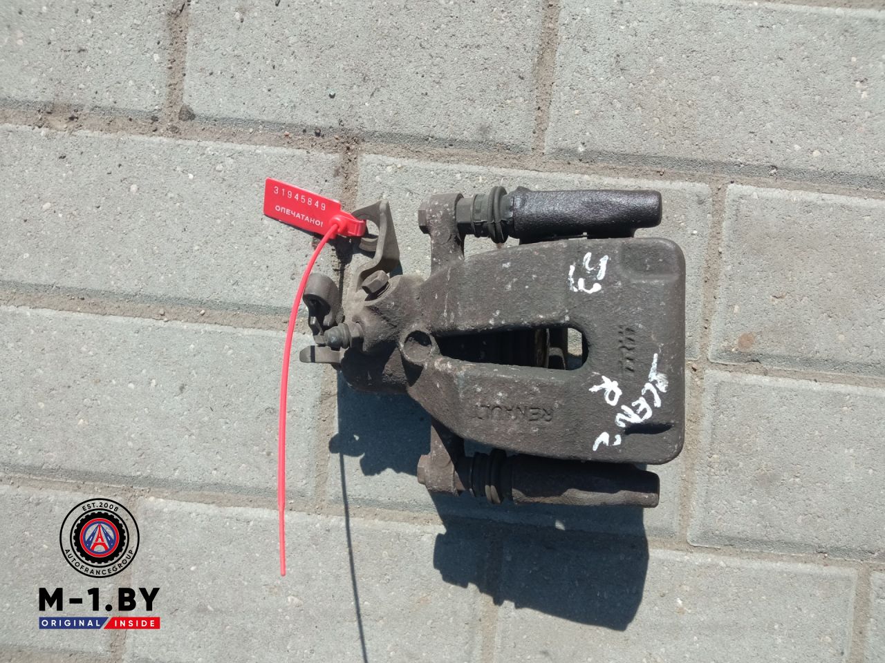 суппорт задний правый Renault Scenic 2 поколение (2003 - 2006) - фото №1