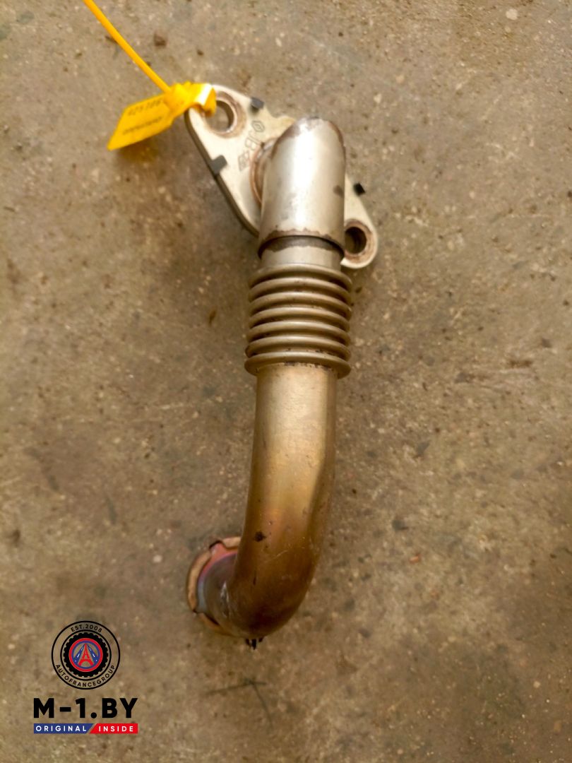 трубка системы рециркуляции EGR Renault Scenic 2 поколение (2003 - 2006), 1.9 л., дизель, 8200217887 - фото №1