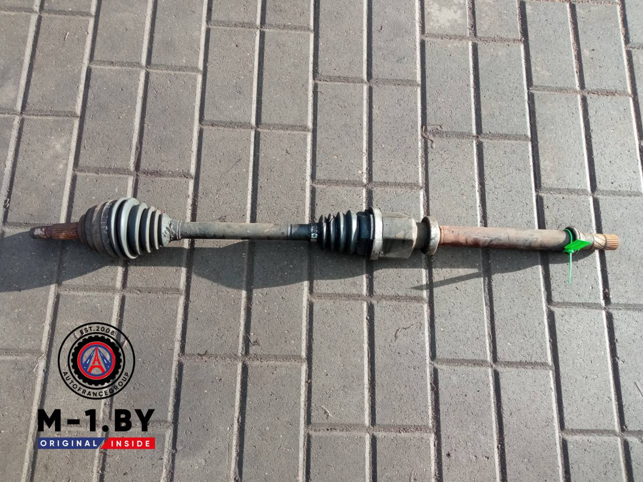 полуось передняя правая (приводной вал, ШРУС) Renault Megane 2 поколение (2002 - 2006), 1.6 л. - фото №1