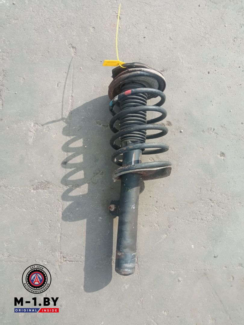 стойка передняя правая Citroen Xsara 1 поколение (1997 - 2000) - фото №1