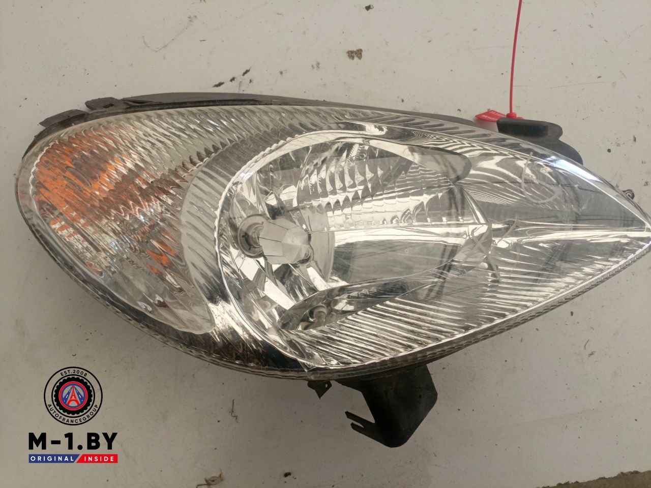 фара правая Citroen Xsara Picasso 1 поколение (1999 - 2004) - фото №1