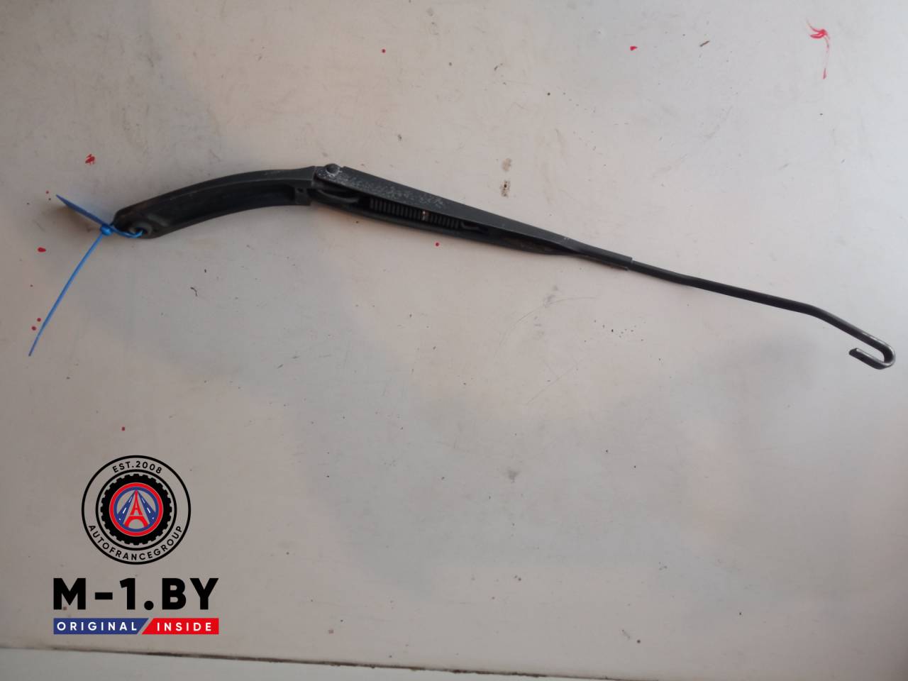 щеткодержатель (поводок стеклоочистителя, дворник) Renault Megane 2 поколение (2002 - 2006) - фото №1