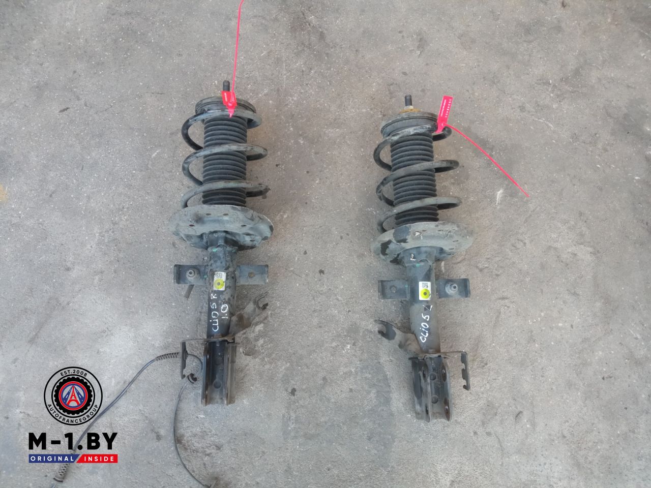 стойка передняя правая Renault Clio 5 поколение (2019 - 2025), 1.0 л., бензин - фото №1