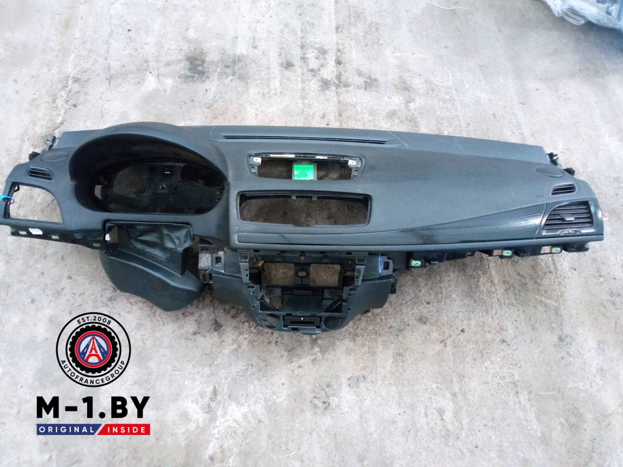 панель передняя салона (торпедо) Renault Megane 3 поколение (2008 - 2014) - фото №1