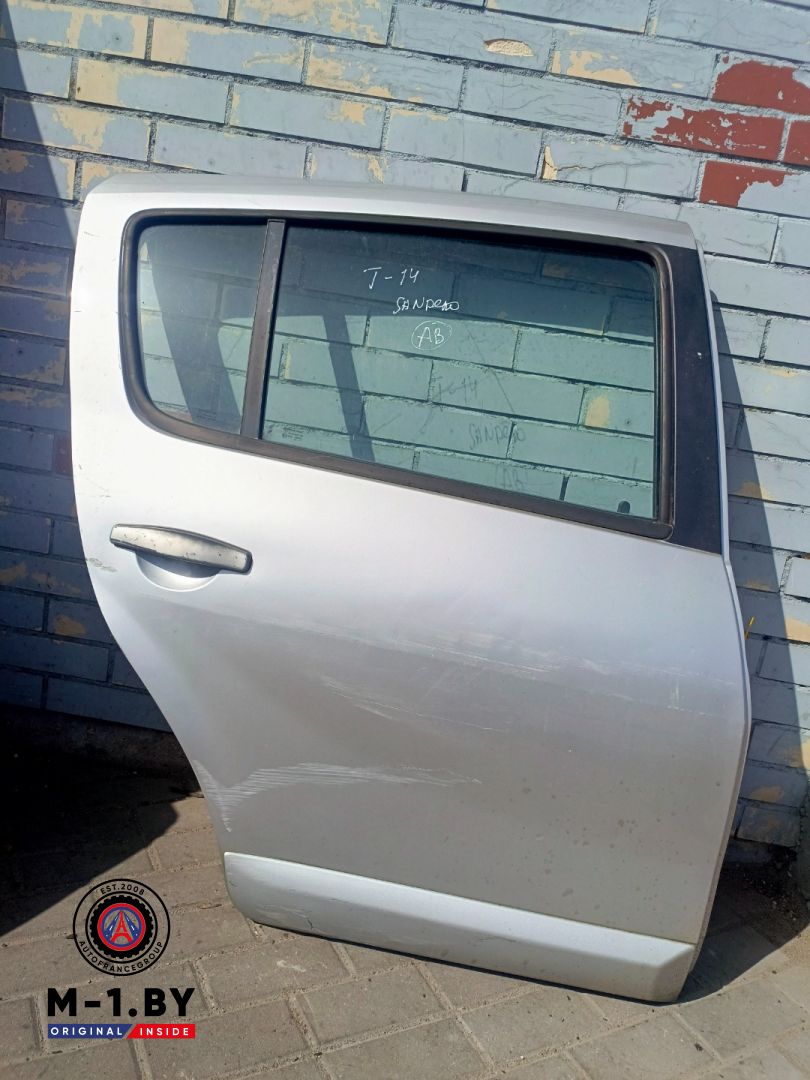 дверь задняя правая Renault Sandero 1 поколение (2009 - 2014) - фото №1