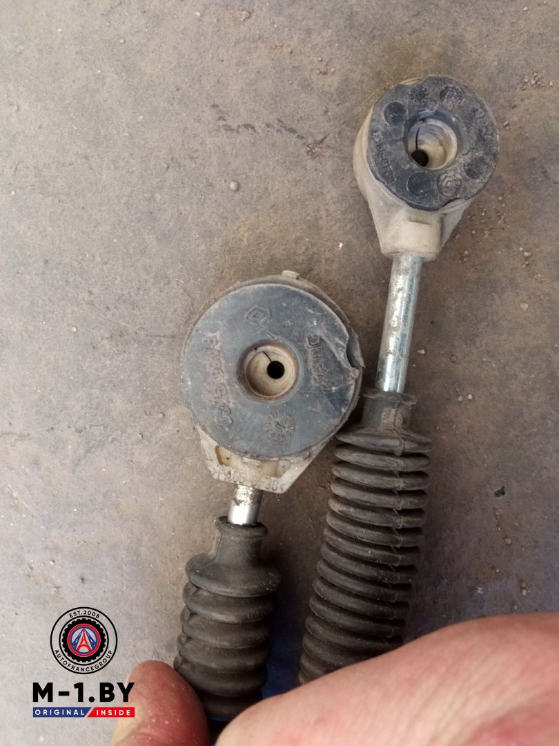 кулиса Renault Laguna 3 поколение 2009, 8200933375 - фото №1