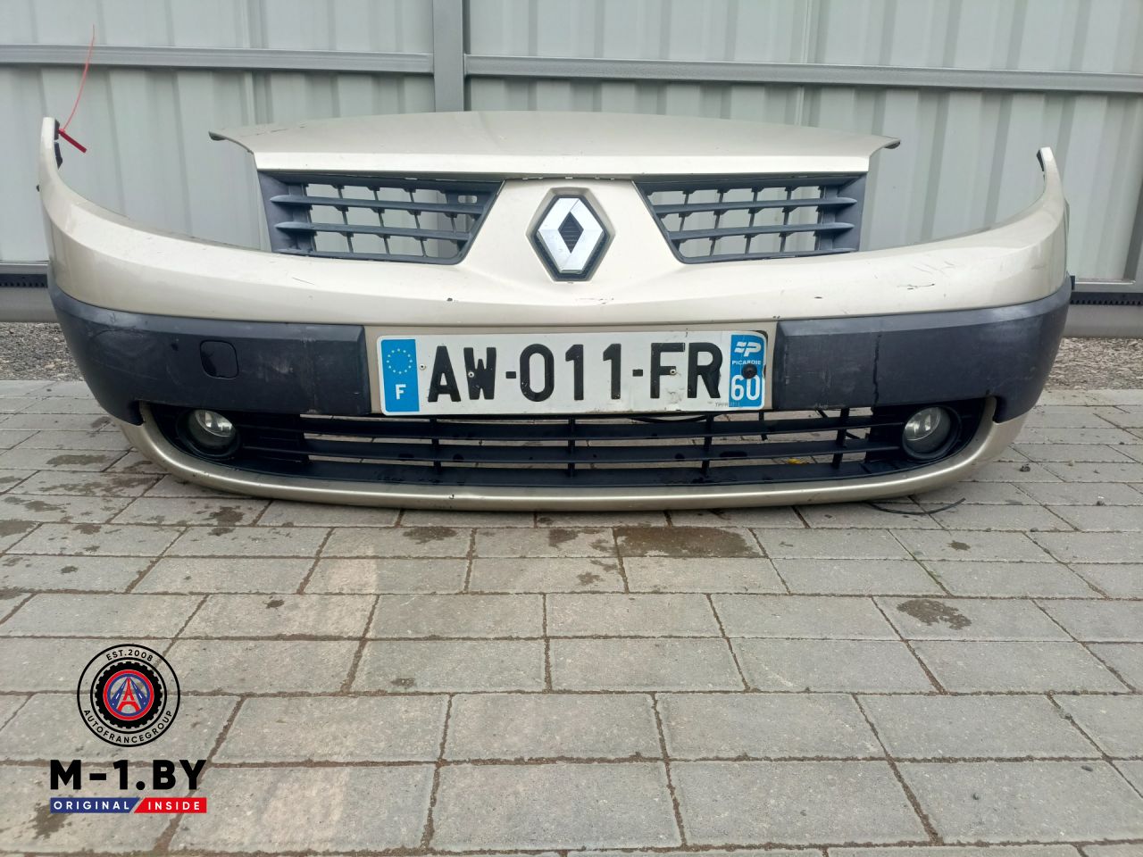 бампер передний Renault Scenic 2 поколение (2003 - 2006) - фото №1