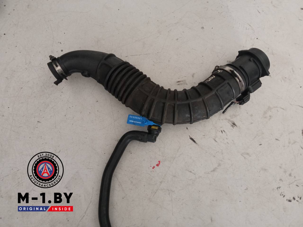 патрубок воздушного фильтра Renault Scenic 2 поколение (2003 - 2006), 8200500384A - фото №1