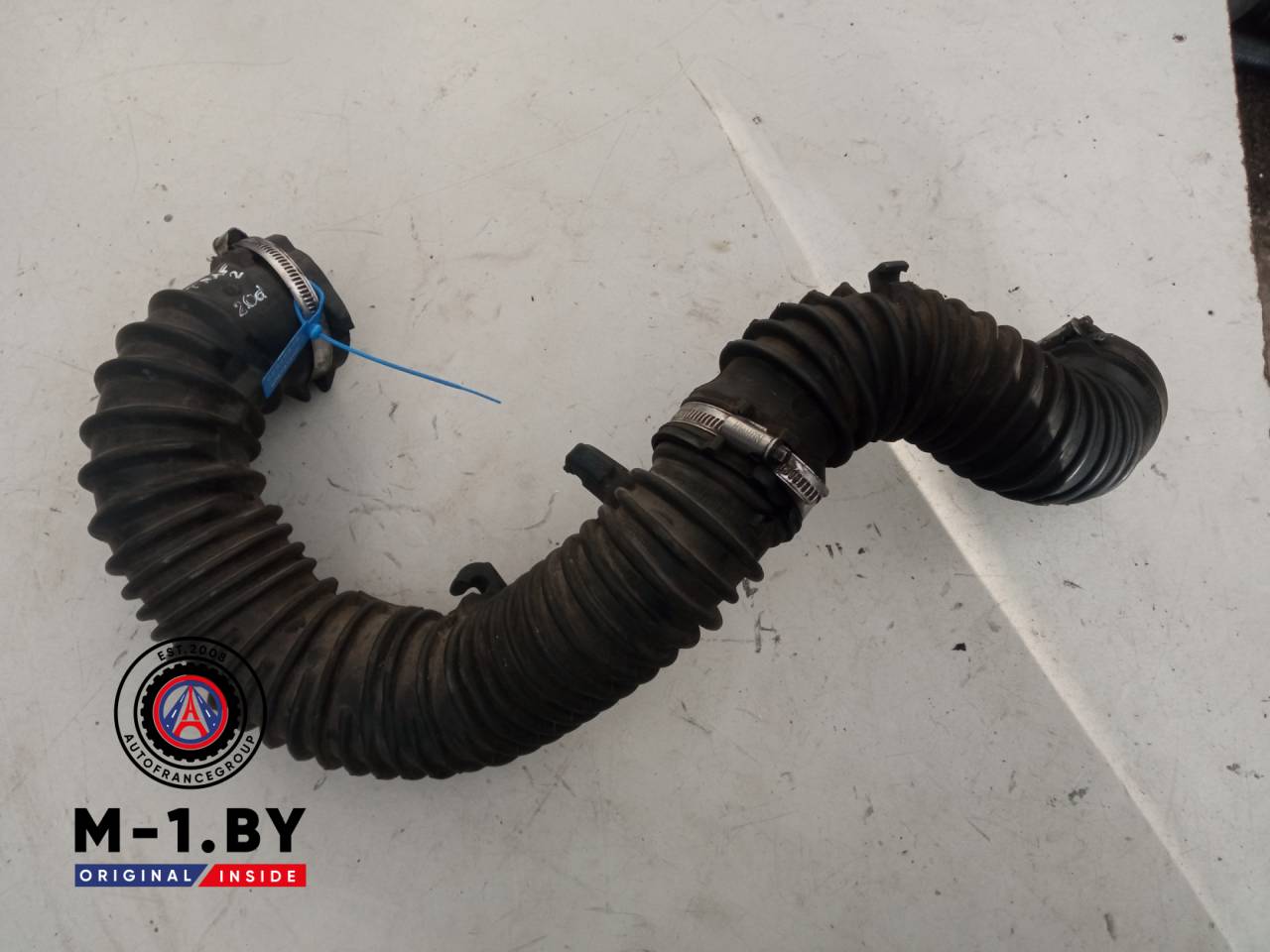 патрубок воздушного фильтра Renault Trafic 2 поколение (2001 - 2006), 8200806067 - фото №1