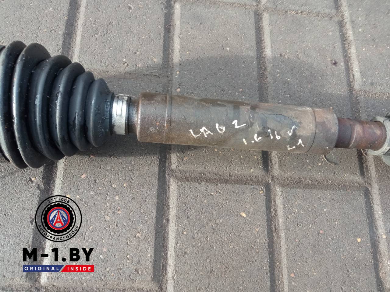 полуось передняя правая (приводной вал, ШРУС) Renault Laguna 2 поколение (2001 - 2005), 1.6 л. - фото №1