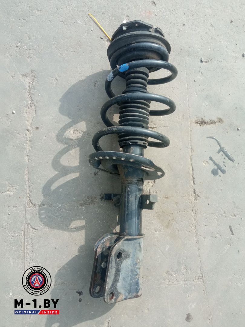 стойка передняя правая Renault Espace 4 поколение (2002 - 2006), 2.0 л., дизель, 8200201714 - фото №1