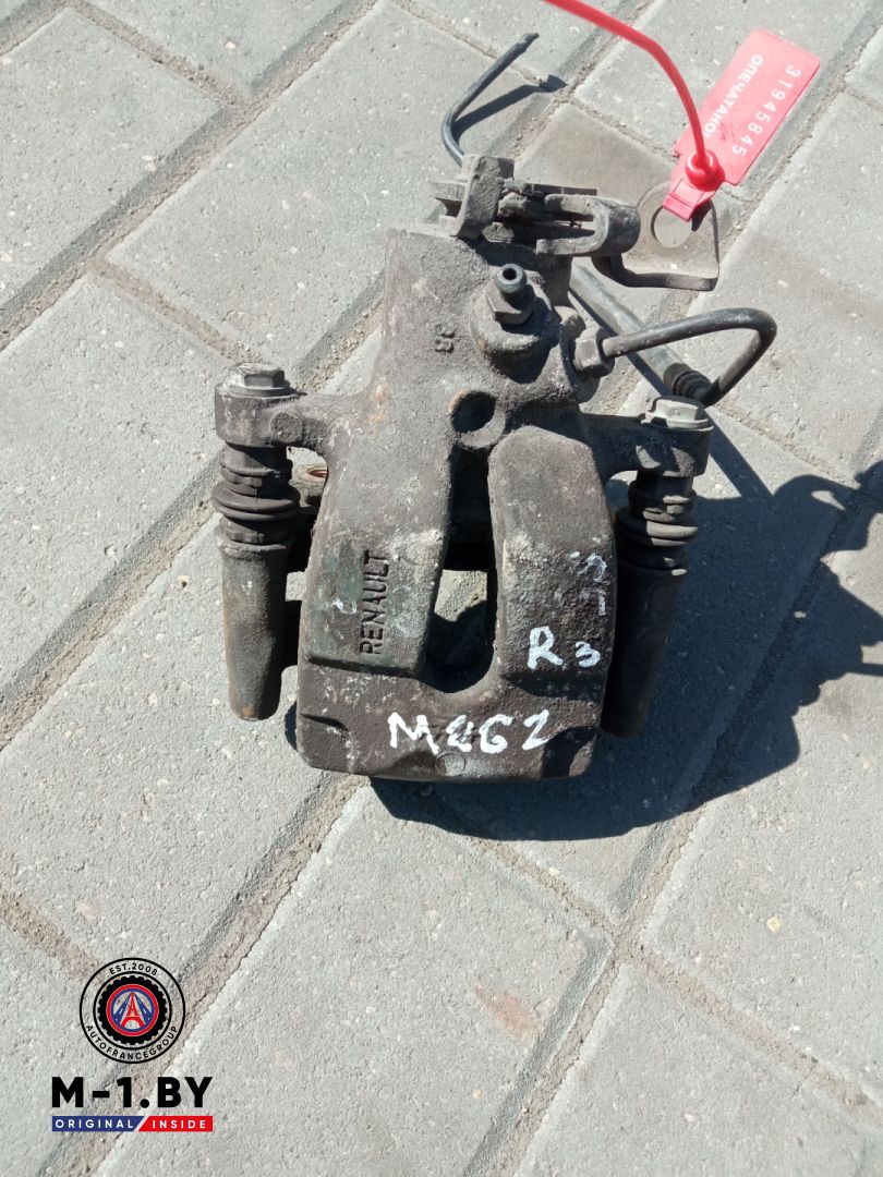 суппорт задний правый Renault Megane 2 поколение (2002 - 2006) - фото №1
