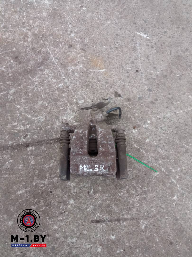 суппорт задний правый Renault Megane 3 поколение (2008 - 2014) - фото №1