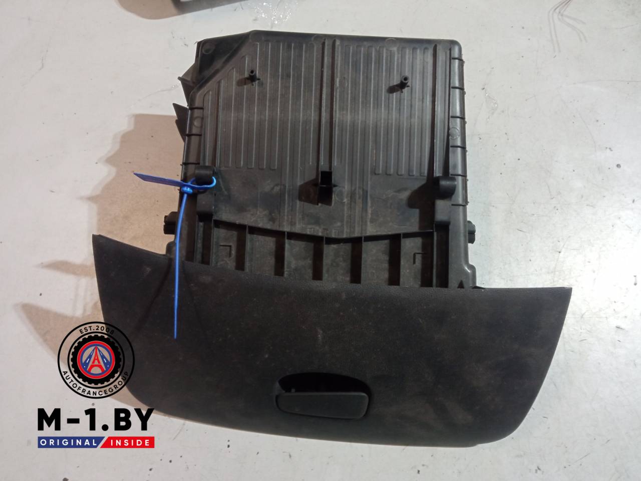 бардачок Renault Clio 4 поколение (2012 - 2016) - фото №1