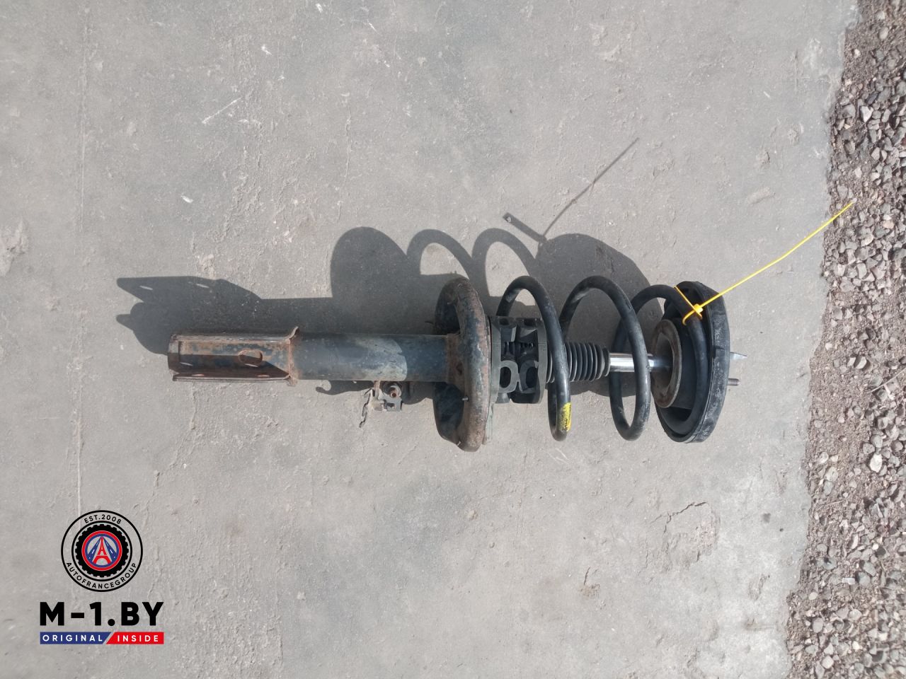 стойка передняя левая Renault Espace 3 поколение (1996 - 2002), 2.2 л., дизель - фото №1