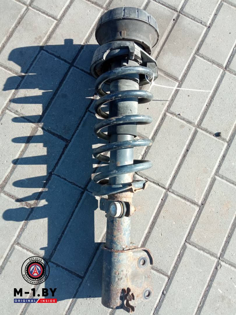 стойка передняя правая Renault Trafic 2 поколение (2001 - 2006) - фото №1