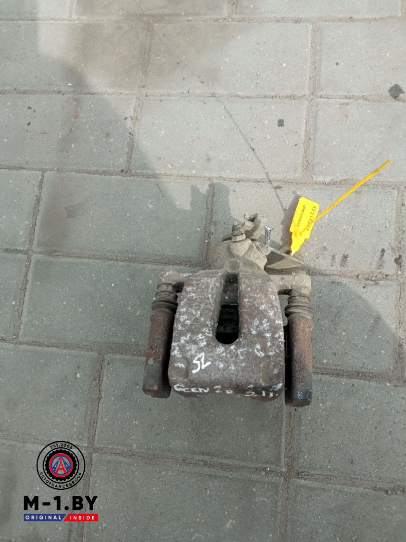 суппорт задний левый Renault Scenic 2 поколение (2003 - 2006) - фото №1