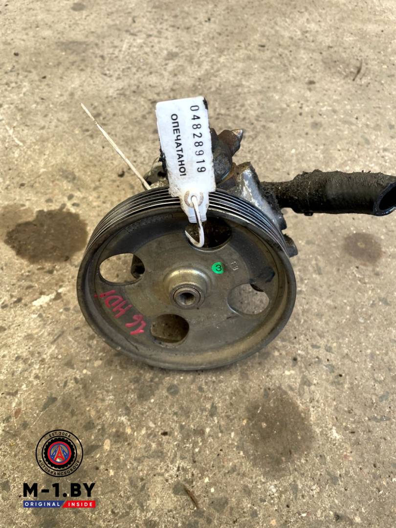 насос гидроусилителя руля Citroen C4 1 поколение (2004 - 2008), 1.6 л., дизель - фото №1