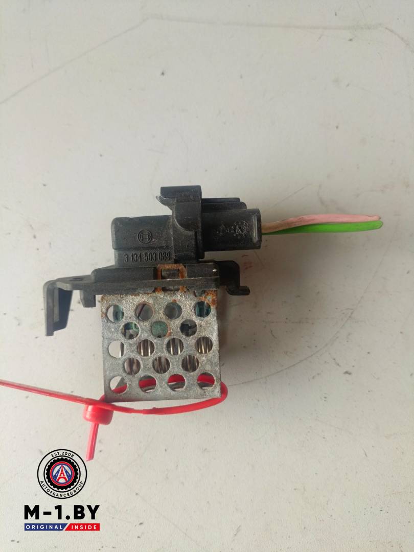 блок управления вентилятором (реле) Renault Logan 1 поколение (2004 - 2009), 1.6 л., бензин, 3134503089 - фото №1