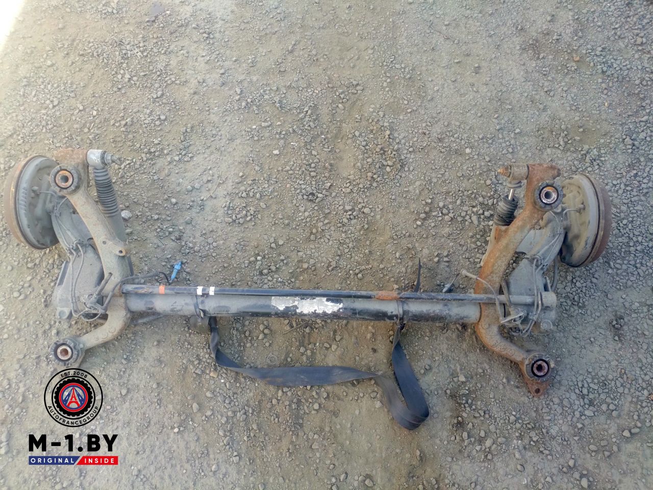 балка подвески задняя Peugeot 206 1 поколение (1998 - 2003) - фото №1