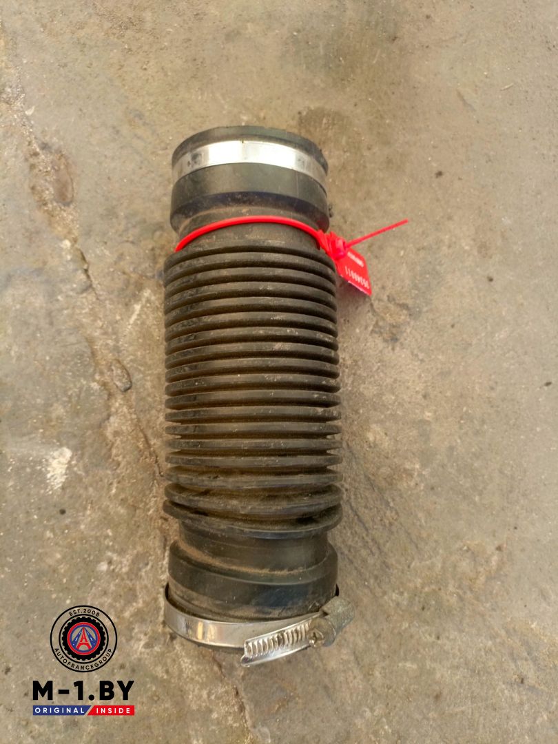 патрубок воздушного фильтра Peugeot 307 1 поколение (2001 - 2005), 1.8 л., бензин, 9626465080 - фото №1