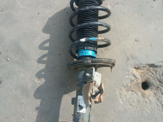 стойка передняя правая Ford Focus 3 поколение 2011