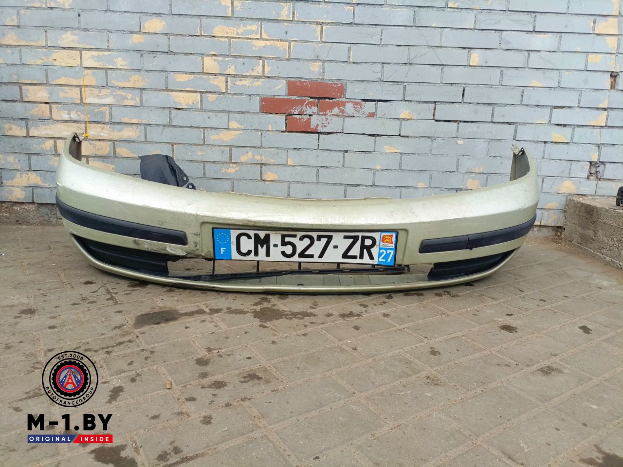 бампер передний Renault Laguna 2 поколение (2001 - 2005) - фото №1