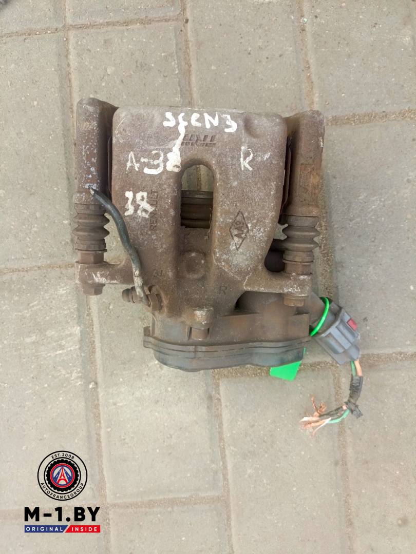 суппорт задний правый Renault Scenic 3 поколение (2009 - 2012) - фото №1