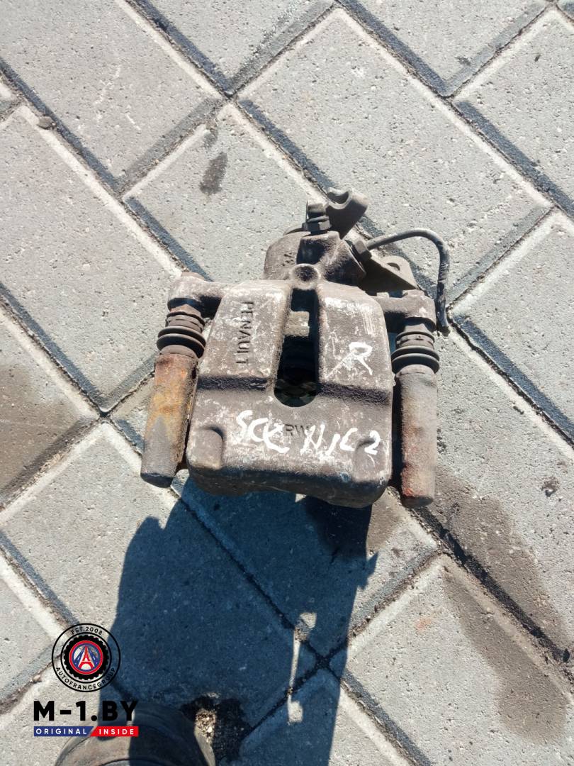 суппорт задний правый Renault Scenic 2 поколение (2003 - 2006) - фото №1