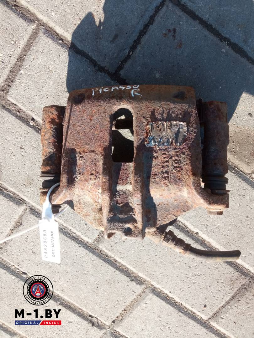 суппорт передний правый Citroen Xsara Picasso 1 поколение (1999 - 2004) - фото №1