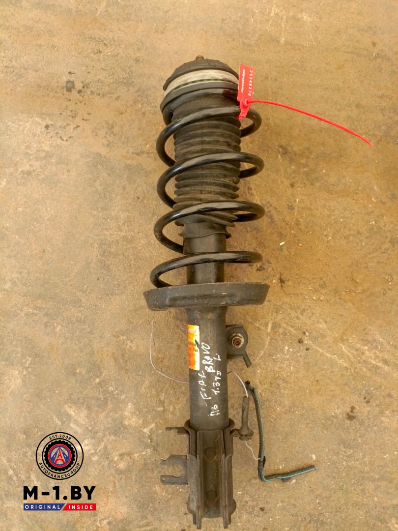 стойка передняя левая Fiat Bravo 2 поколение (2007 - 2011), 1.3 л., дизель - фото №1