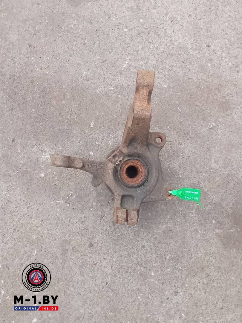 ступица передняя левая Renault Logan 1 поколение (2004 - 2009), 1.5 л., дизель - фото №1