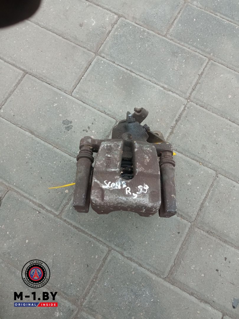 суппорт задний правый Renault Scenic 2 поколение (2003 - 2006) - фото №1