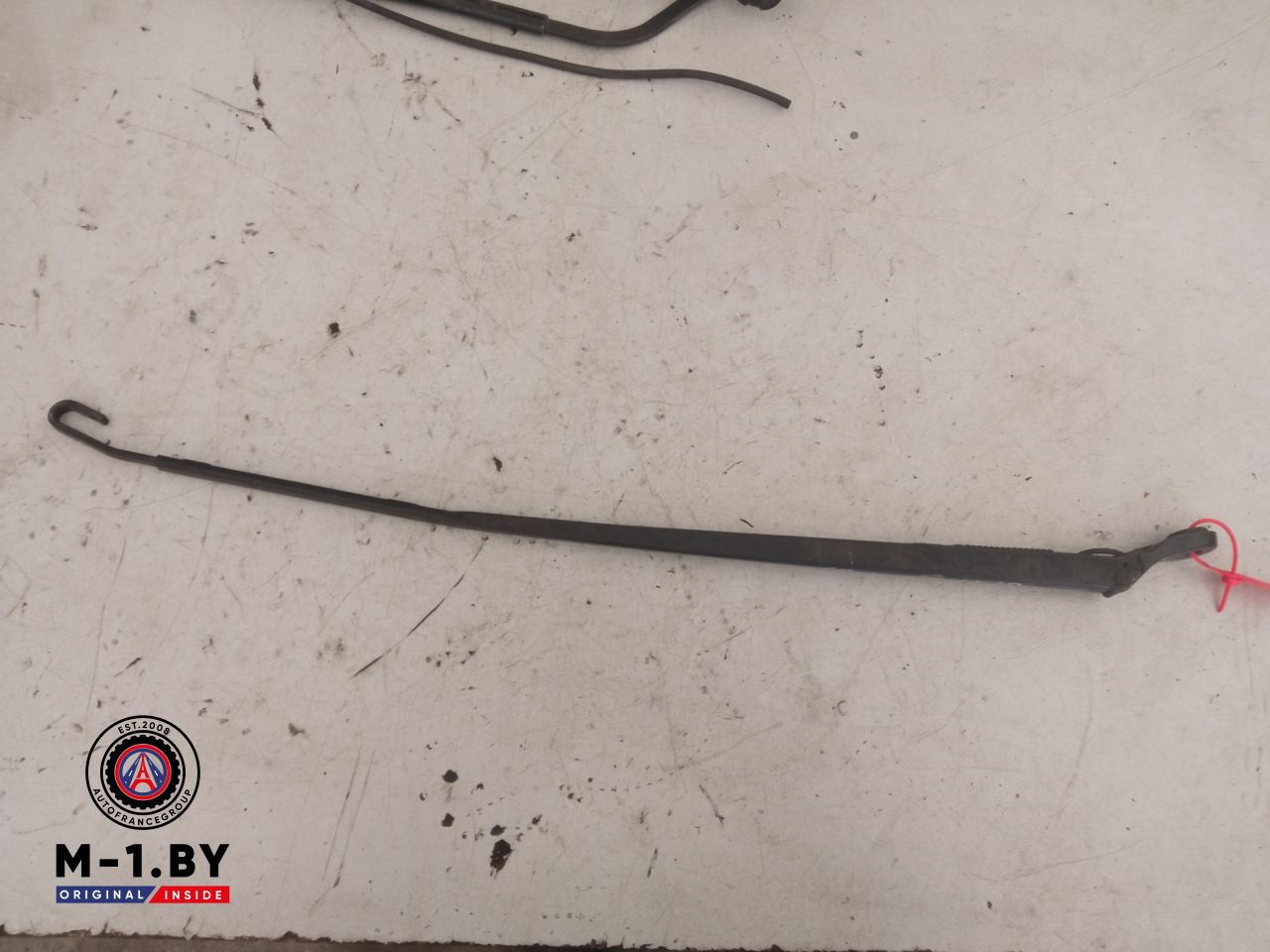 щеткодержатель (поводок стеклоочистителя, дворник) Renault Laguna 2 поколение (2001 - 2005) - фото №1