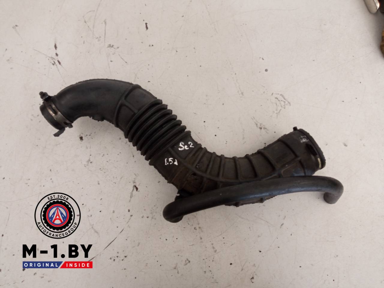 патрубок воздушного фильтра Renault Scenic 2 поколение (2003 - 2006) - фото №1