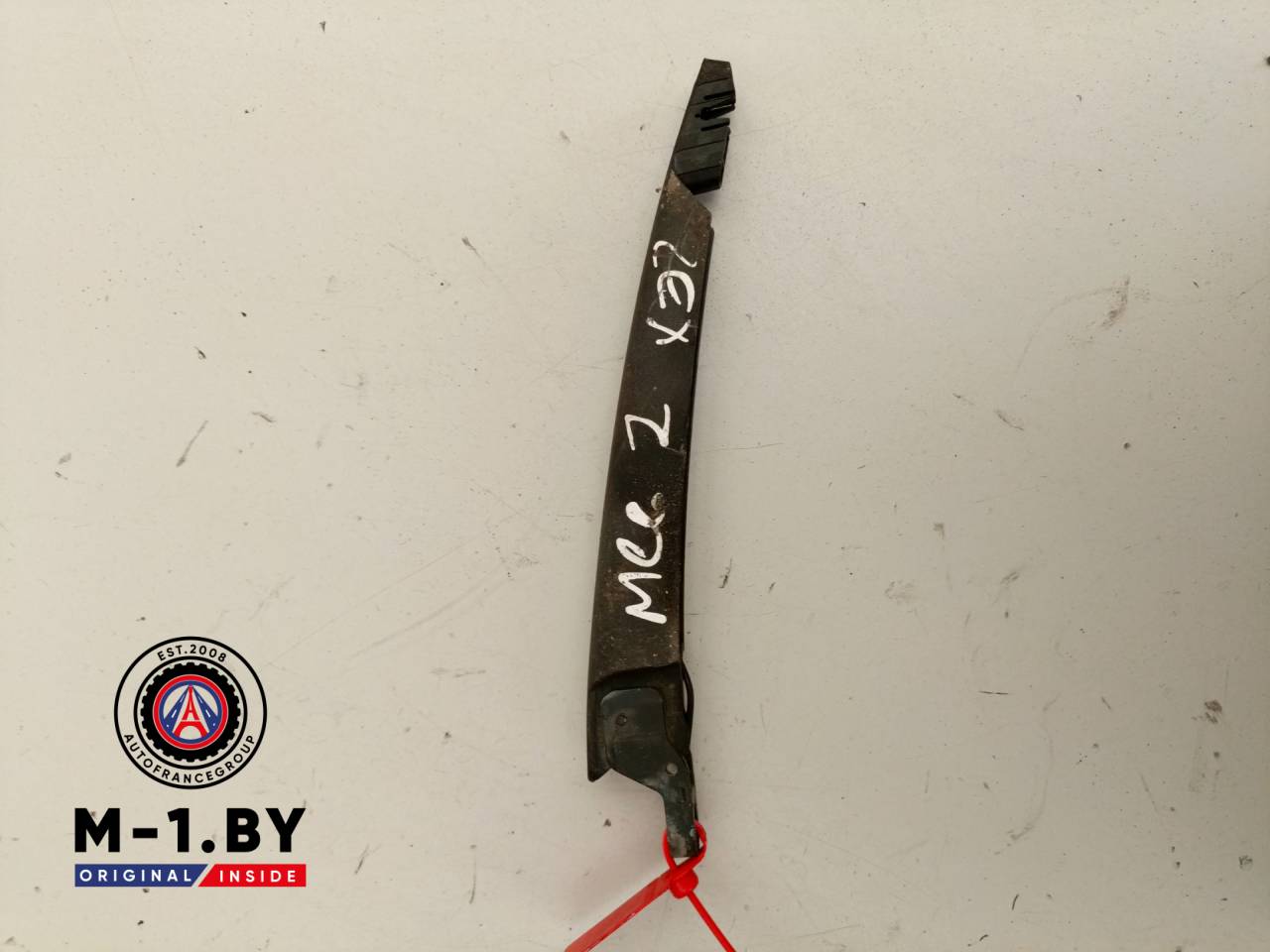 щеткодержатель задний Renault Megane 2 поколение (2002 - 2006), хетчбэк 5 дв. - фото №1