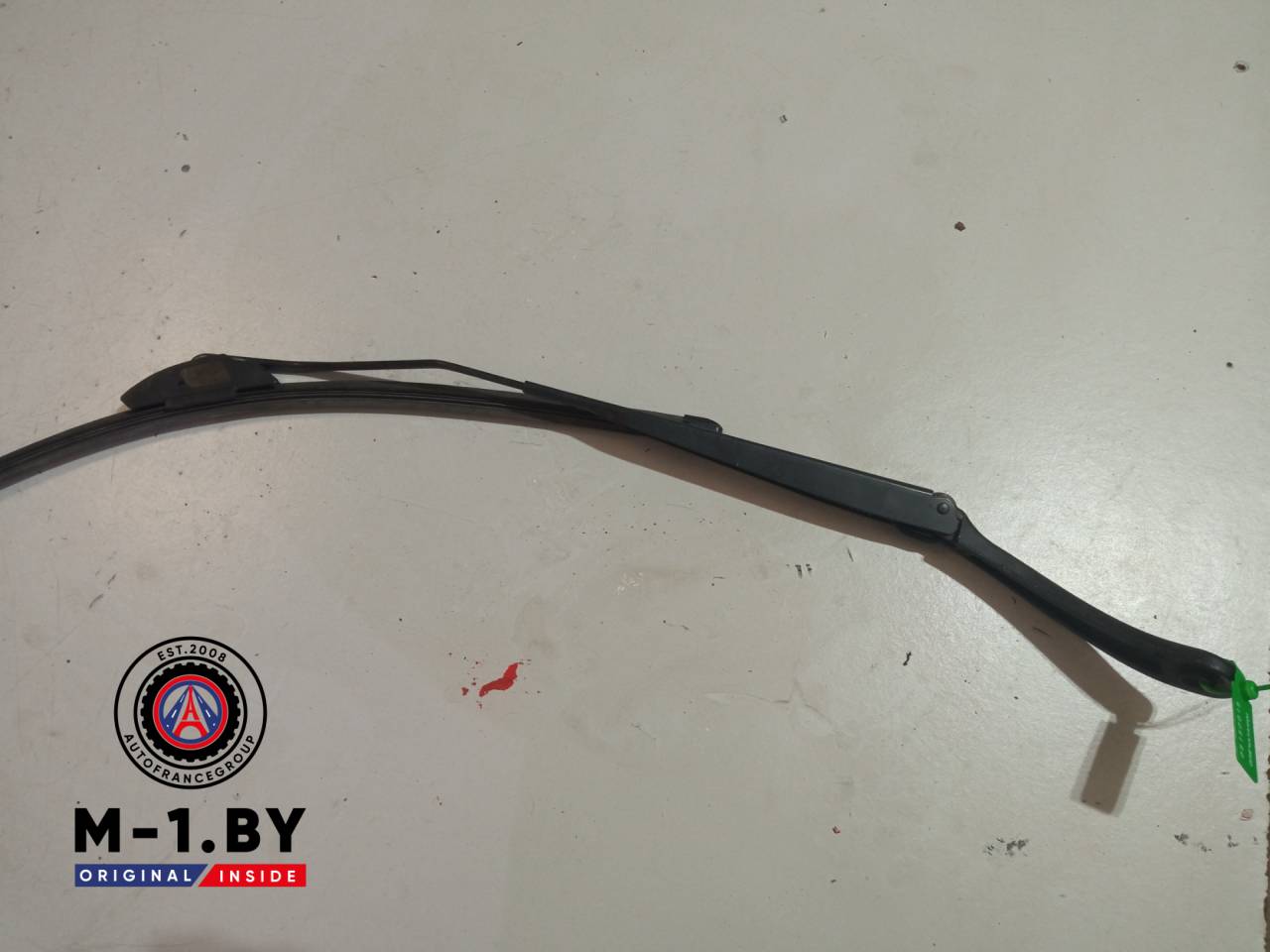 щеткодержатель (поводок стеклоочистителя, дворник) Renault Megane 2 поколение (2002 - 2006), 8200036916-D - фото №1