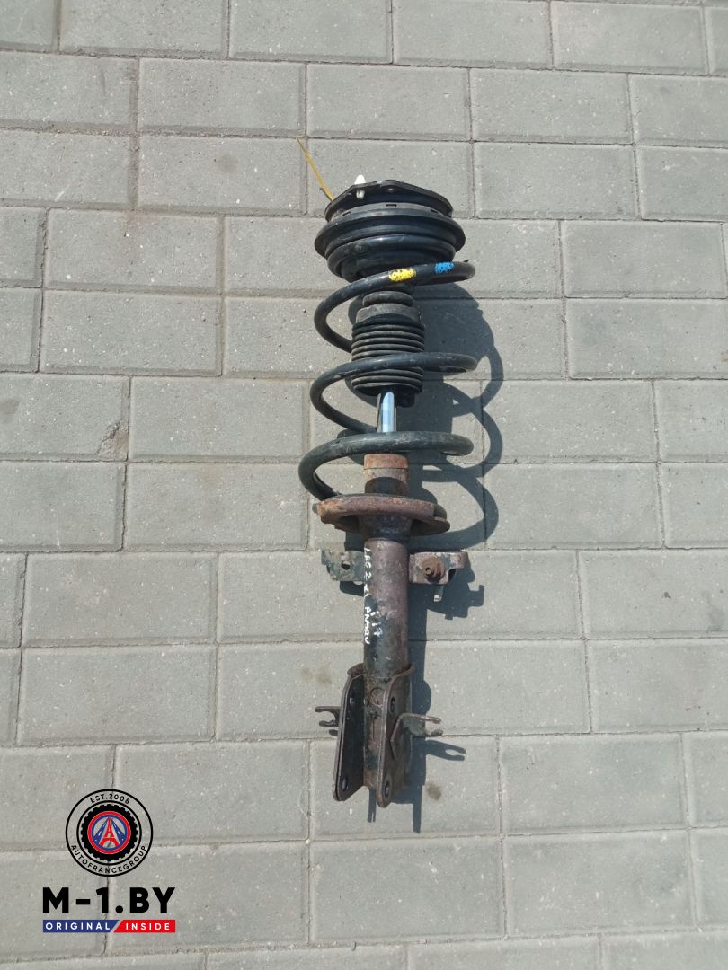 стойка передняя левая Renault Laguna 2 поколение (2001 - 2005), 1.8 л., бензин - фото №1