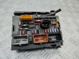 блок предохранителей Peugeot 308 T7 2008, 9664706280, R05