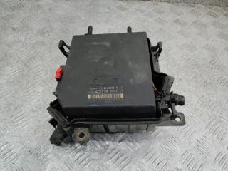 блок предохранителей Renault Megane 3 поколение 2009, 284B60008R