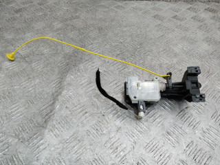 замок лючка топливного бака Mercedes-Benz M-Класс W164 2007, 3.0 л., дизель, A2518200197
