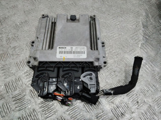 блок управления двигателем Renault Master 3 поколение 2014, 2.3 л., M9T 870, дизель, МКПП, 237102265R