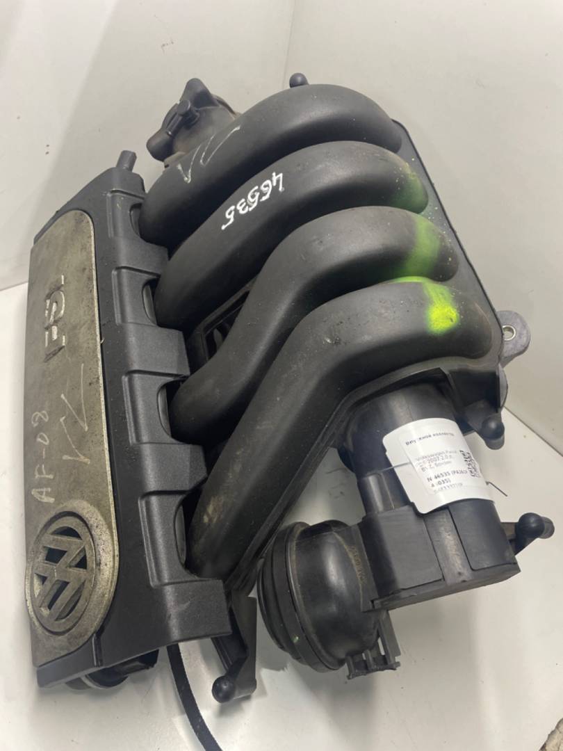 коллектор впускной Volkswagen Passat B6 2007, 2.0 л., бензин, 06F133210P, 06F133210K - фото №1
