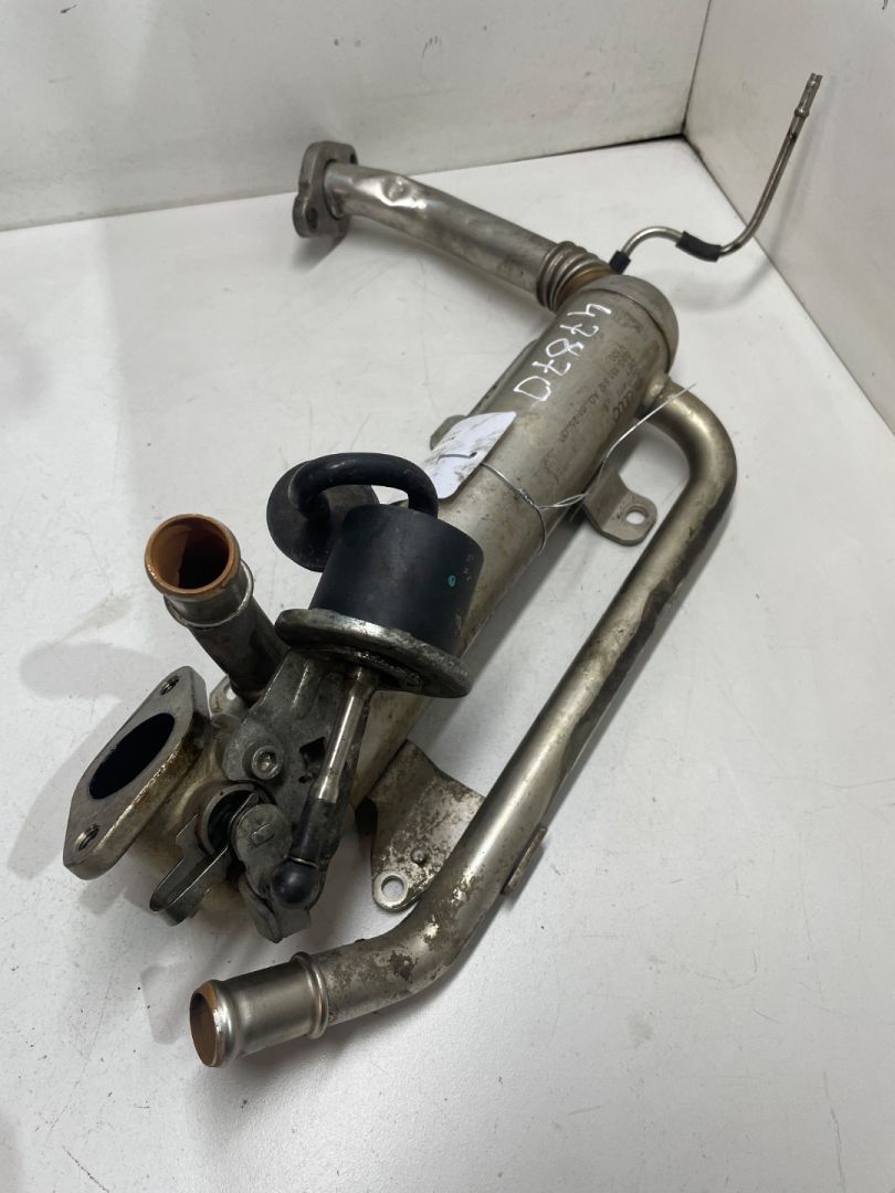 охладитель EGR / Радиатор EGR Volkswagen Passat B6 2005, 1.9 л., дизель, 03G131512AD - фото №1